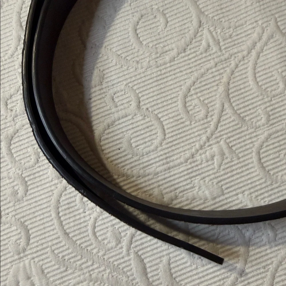 Columbia Men's Black/Brown Reversible Leather Belt. 34/36.
